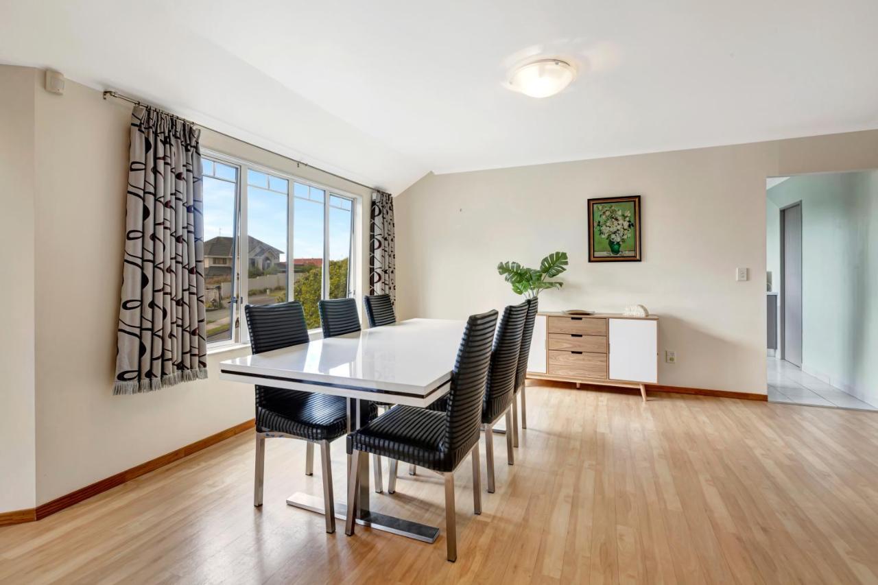 Сasa de vacaciones Cheerful 4 Bedroom With Free Parking. Wellington
